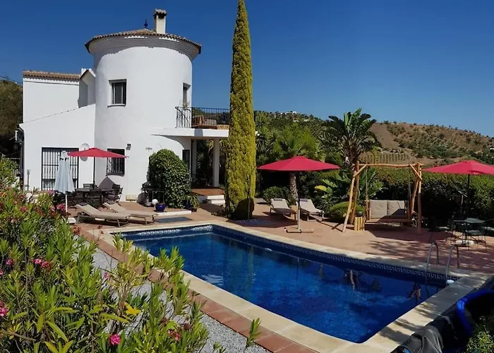 Villa Torre Mit Pool Und Bergpanorama