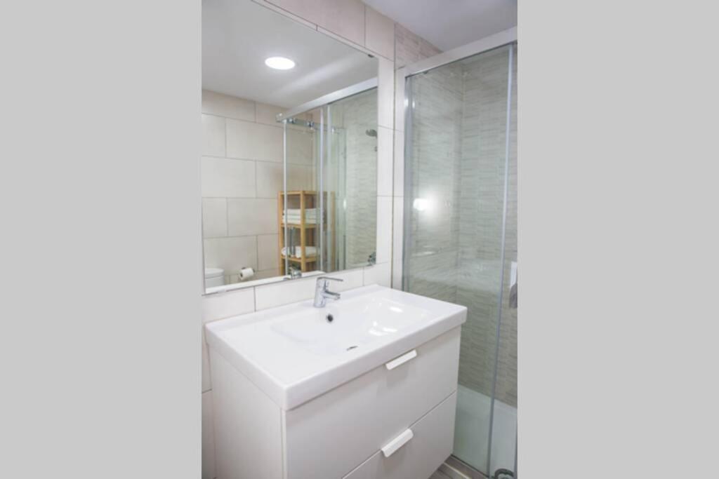 Luminoso Apartamento 3hab En Pedregalejo Playa Apartment *
