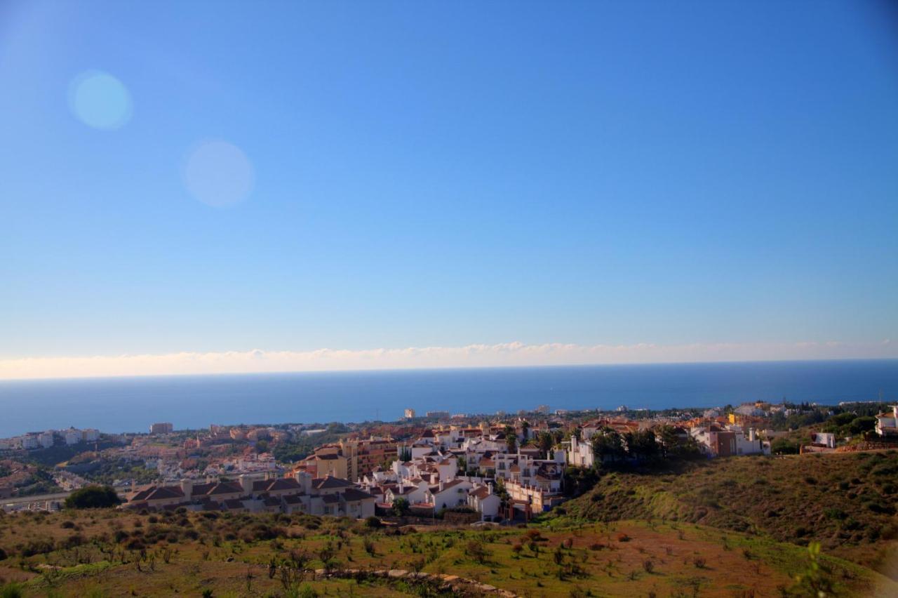 Townhouse With Great Sea Views In Riviera Del Sol *
