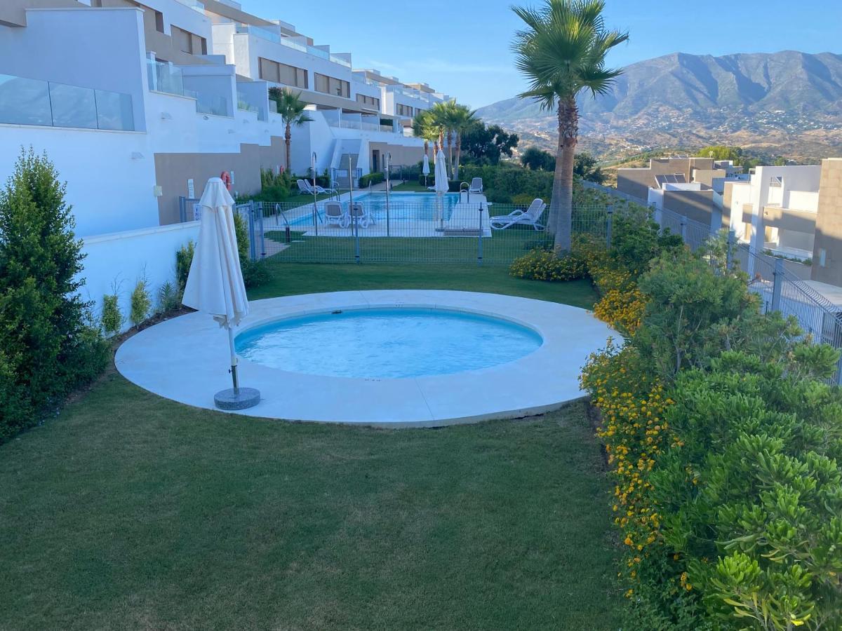 Semesterbostad Gorgeous House 400 Sqm 18 Hole Golf Course Mijas *