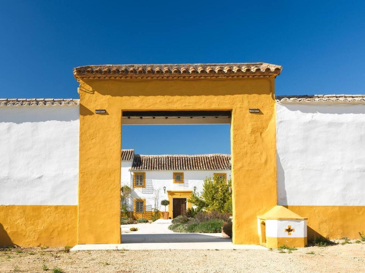 Historical Charming Cortijo Antequera Exclusive Villaer *