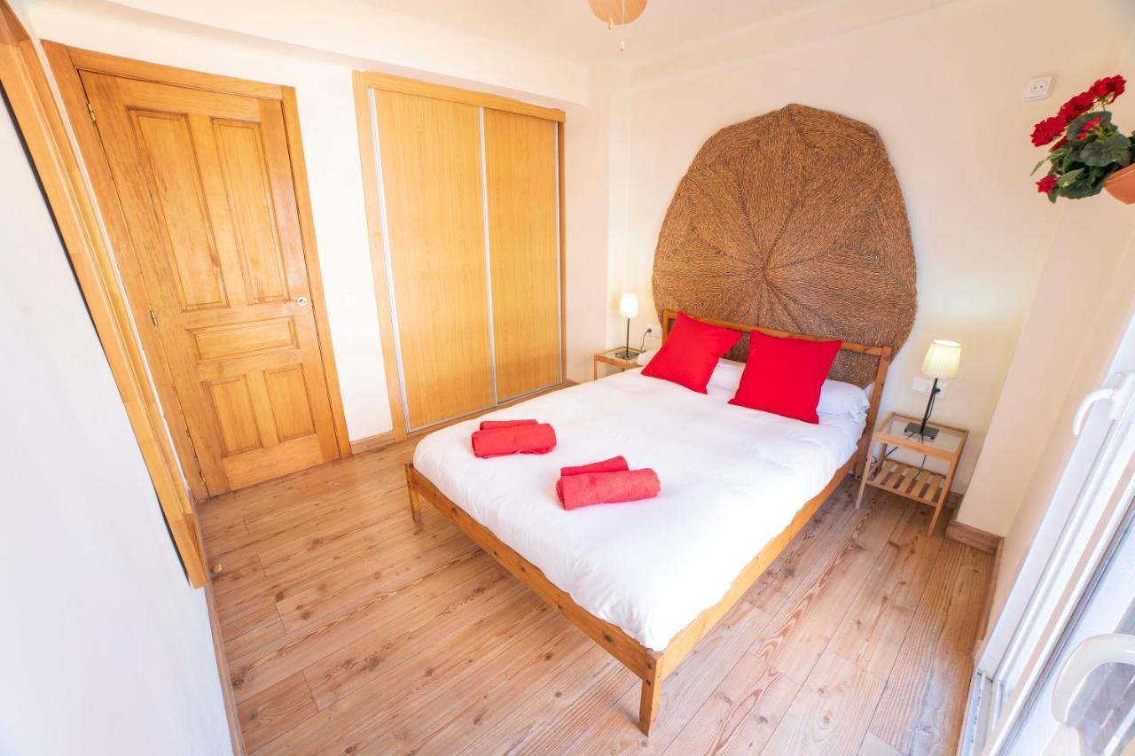 Center Next To The 2 Bedrooms Apartment
