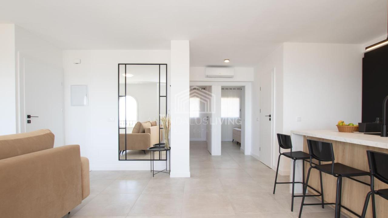 Appartement Panoramic Sea Views And Direct Access To The Beach From The Community In Torrenueva Málaga