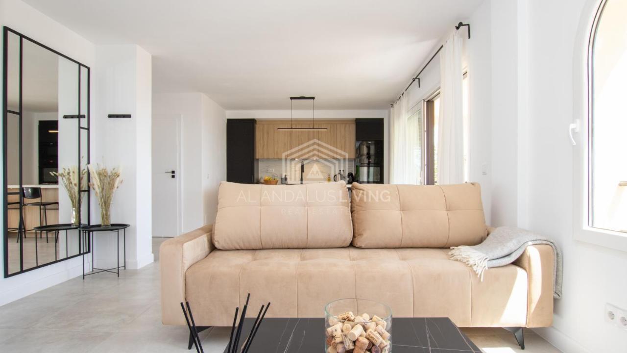 Appartement Panoramic Sea Views And Direct Access To The Beach From The Community In Torrenueva *