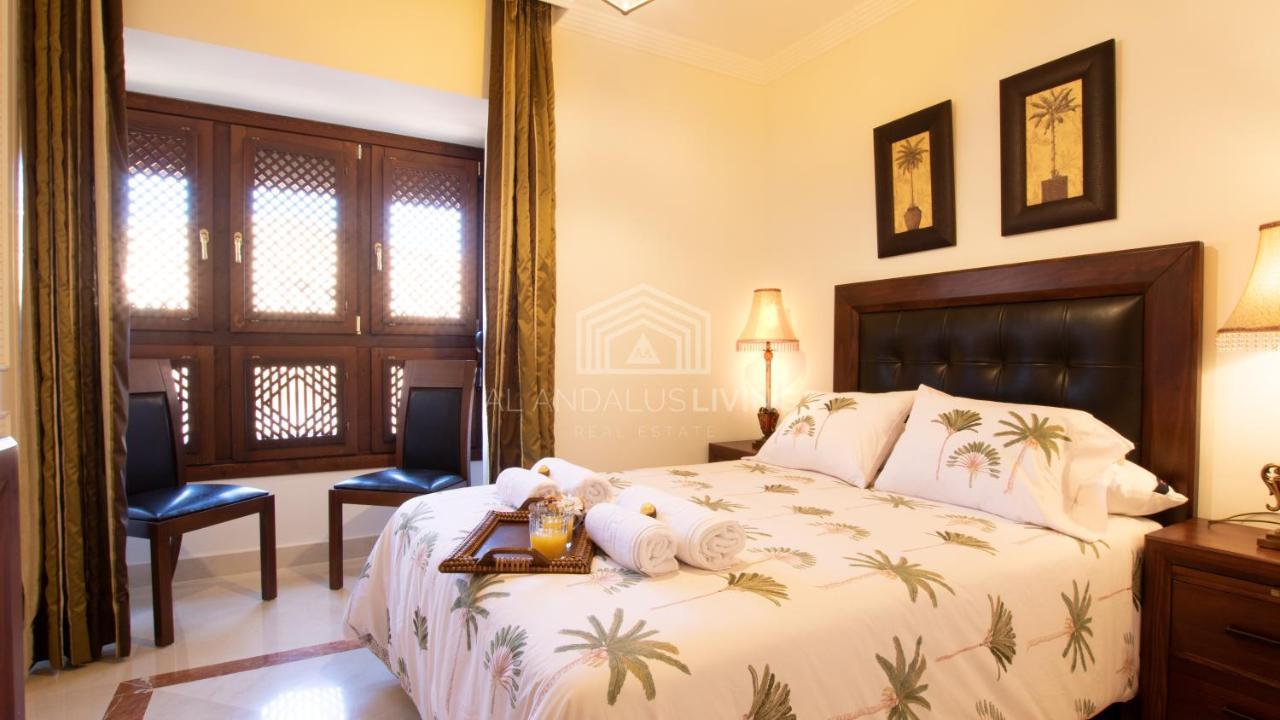 Spacious Perfectly Maintained House With Private Garden And Communal Pool In Riviera Del Sol * Málaga