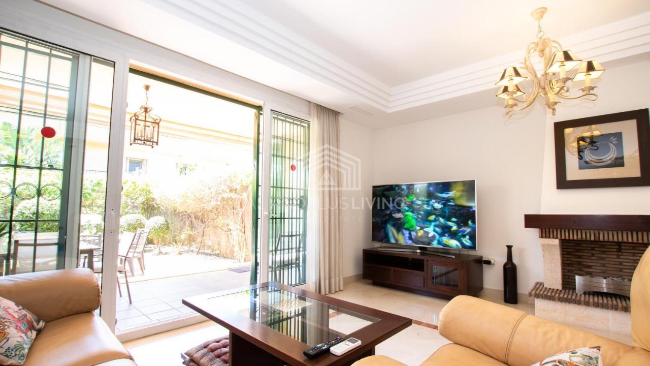 Spacious Perfectly Maintained House With Private Garden And Communal Pool In Riviera Del Sol * Málaga