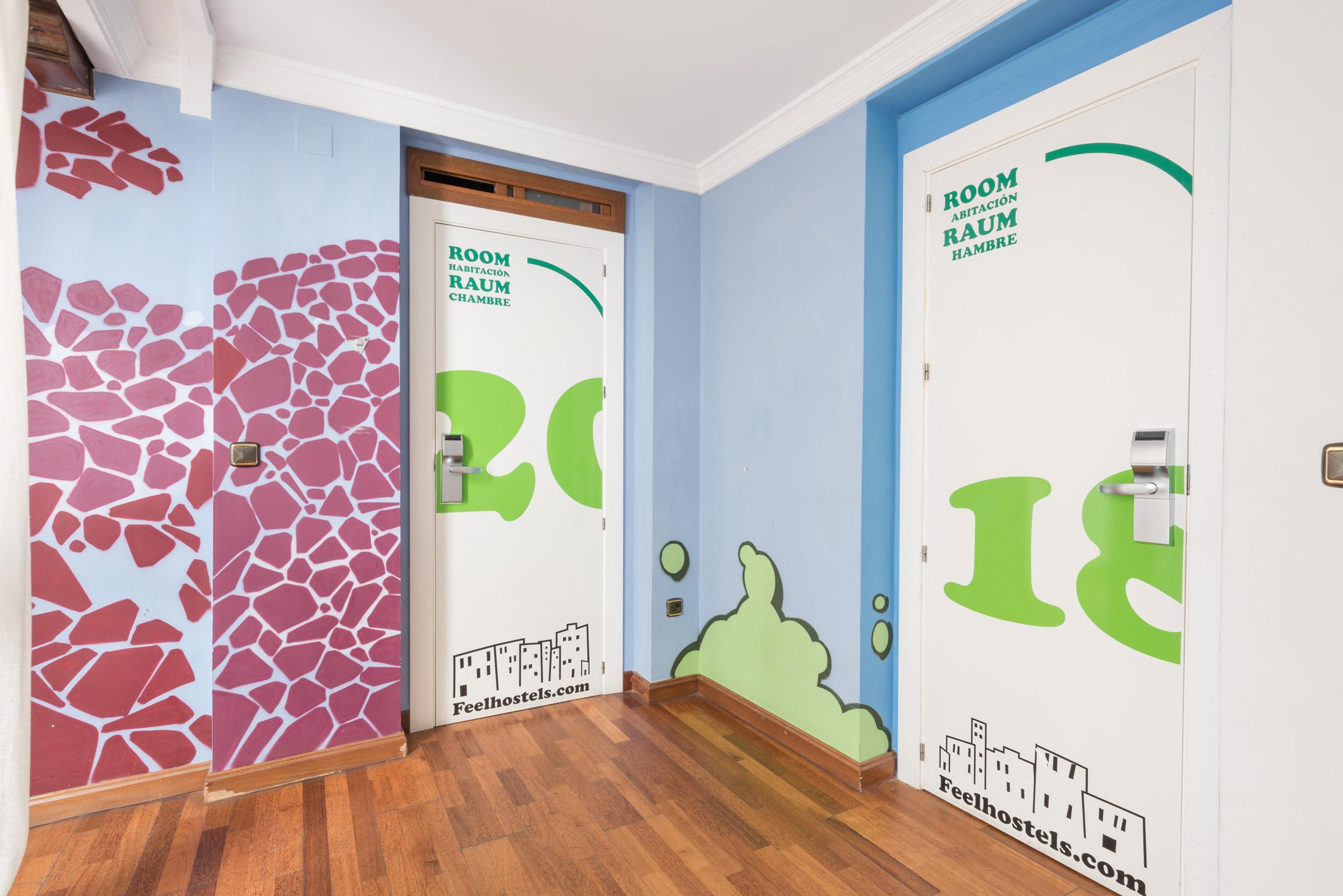 Auberge de jeunesse Feel Center *
