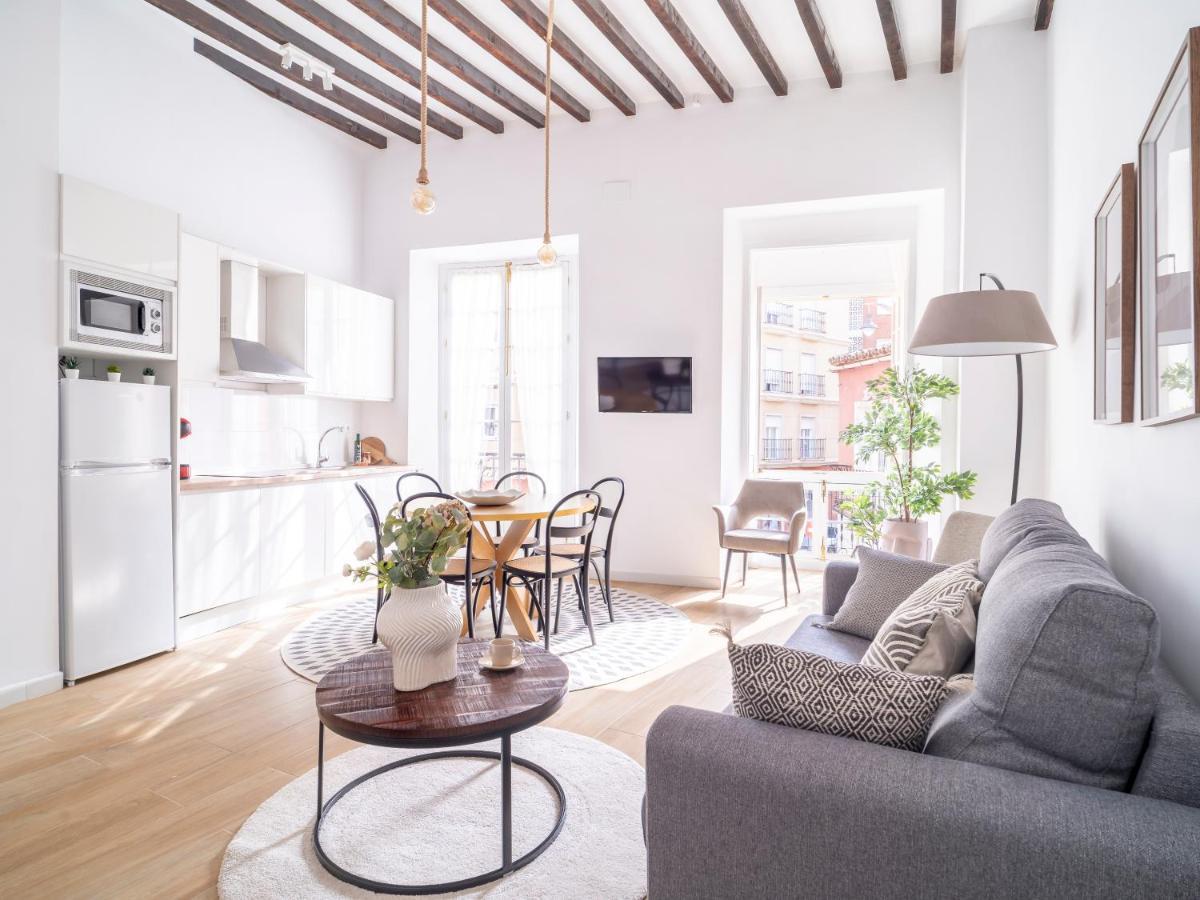 Apartment Sanders Lavender - Delightful Two-bedroom Downtown Málaga