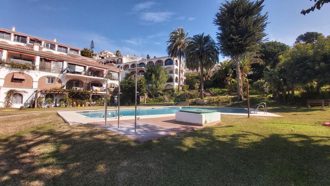 Del Parque Flats Interpares Swimmingpool * Malaga