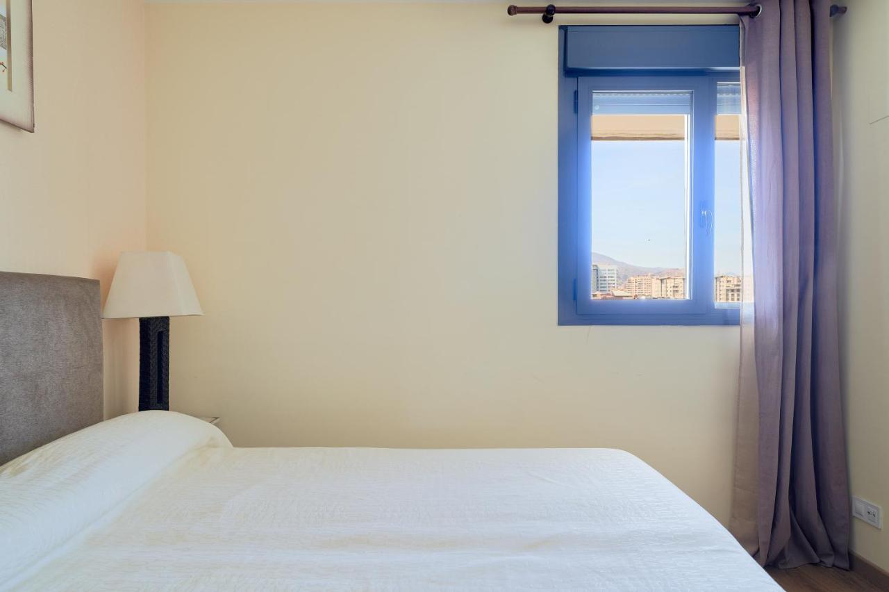Alterhome Apartamento Con Piscina Maria Zambrano Lägenhet