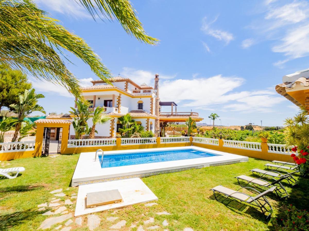 Villa Cubo's Fina