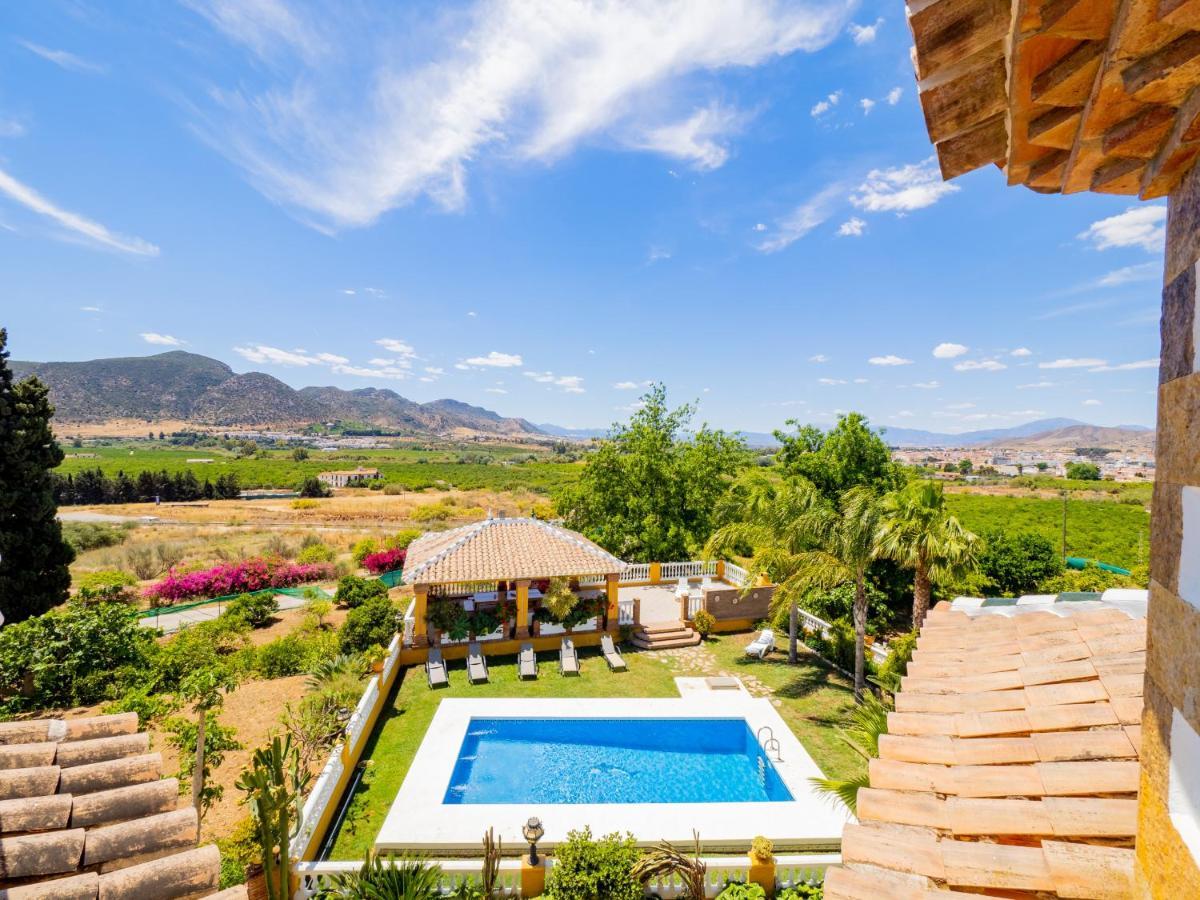 Cubo's Fina Villa