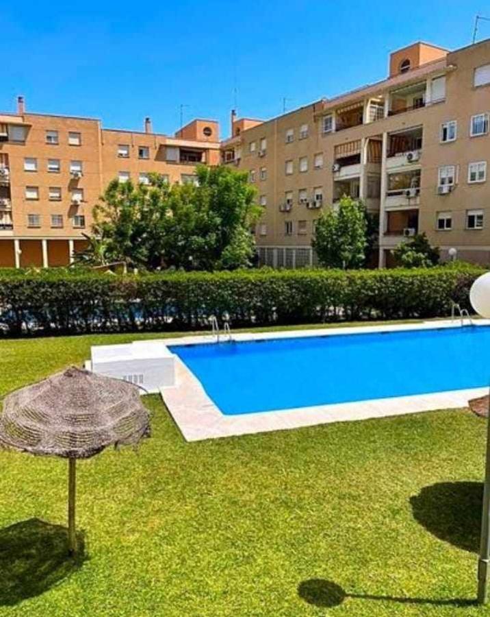 Piso En Zona Teatinos By Centric Apartamento *