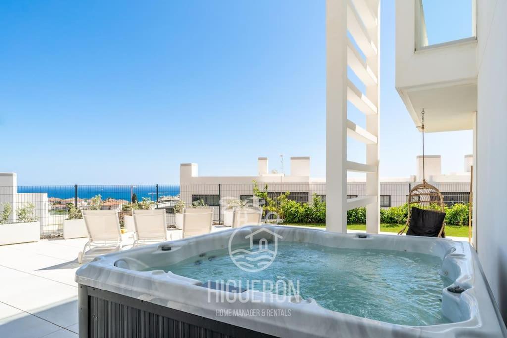 Higueronrentals Garden Jacuzzi *