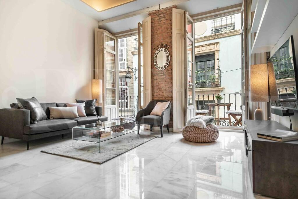 Luxurious In Center With Parking By Rems * Málaga
