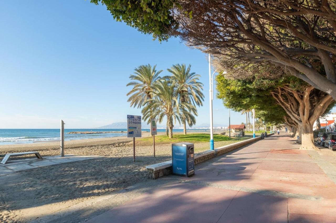 Casa Coral - Charming Beachfront House - Free Wi-fi Alpstuga