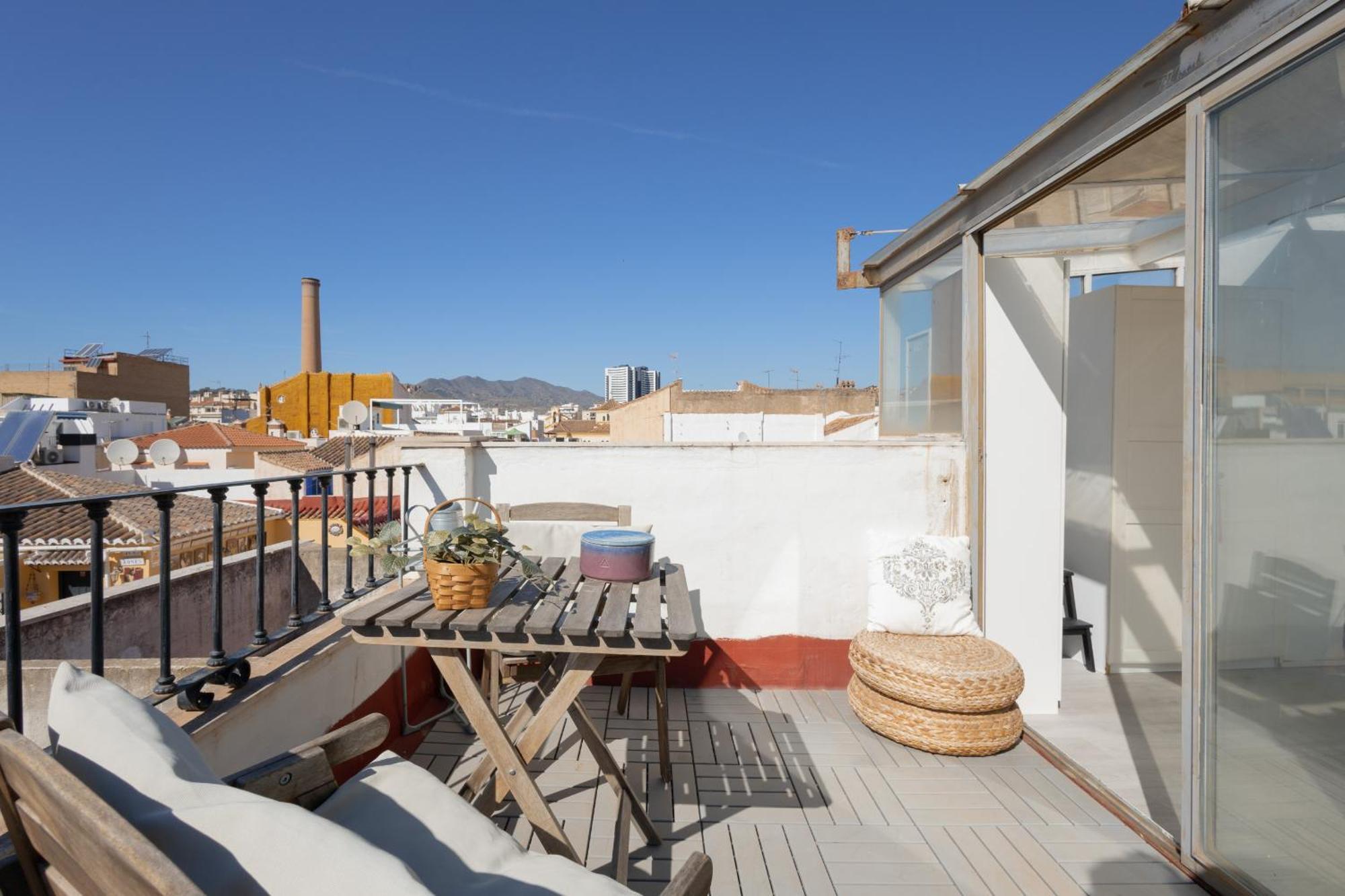 Apartamento C44 Cute Penthouse Center