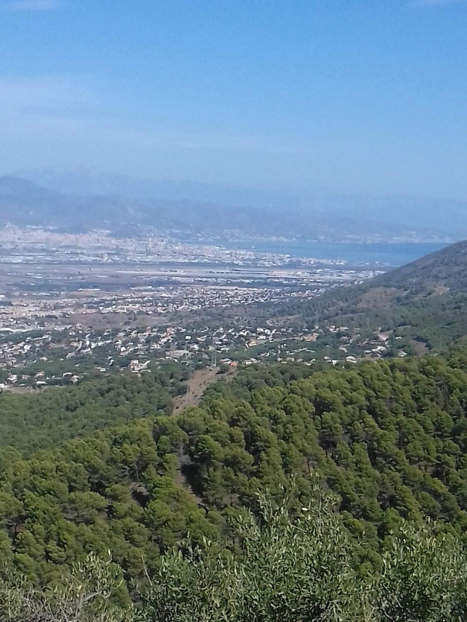 Vista El Montanes *