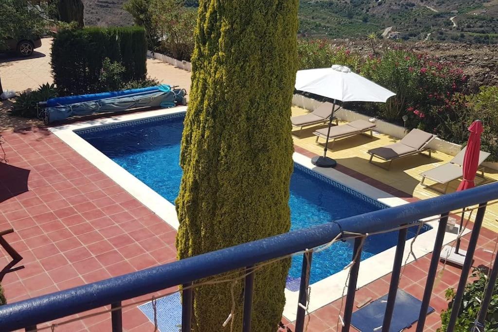 Torre Mit Pool Und Bergpanorama Villa