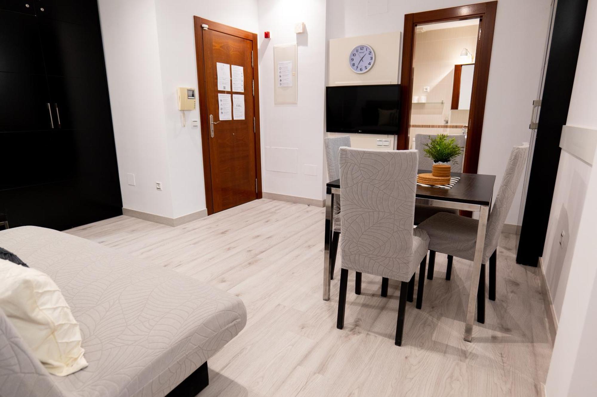 Lägenhet Agua Gibralfaro Centro Con Piscina *