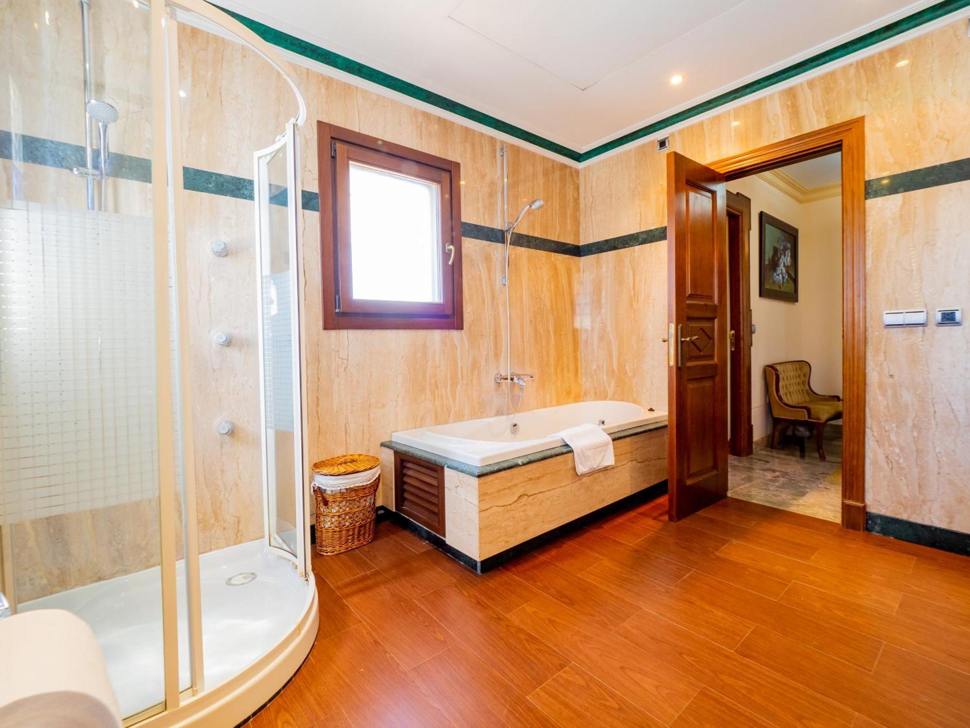 Cubo's Fina Villa *