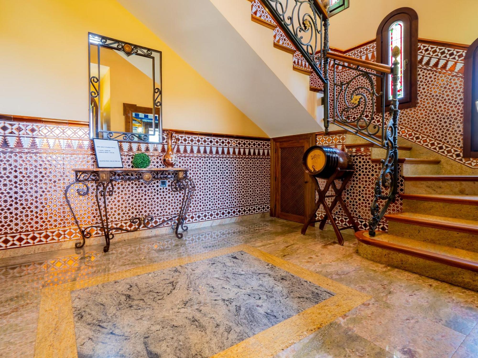 Cubo's Fina Villa *