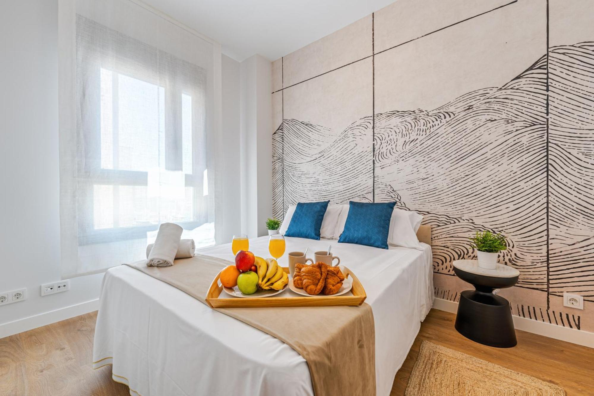 La Malagueta Pool & Parking Apartment Malaga