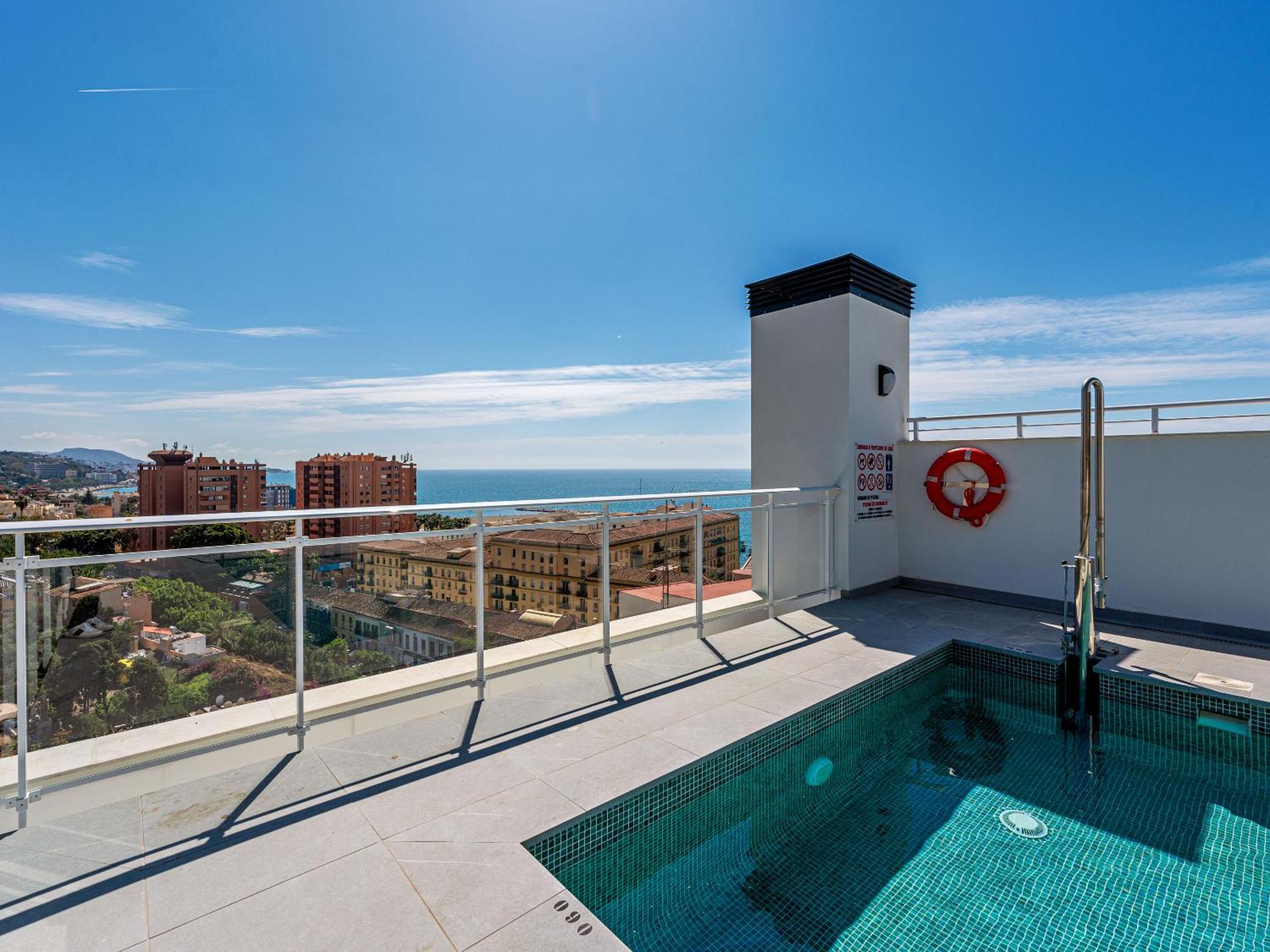 Apartment La Malagueta Pool & Parking Malaga