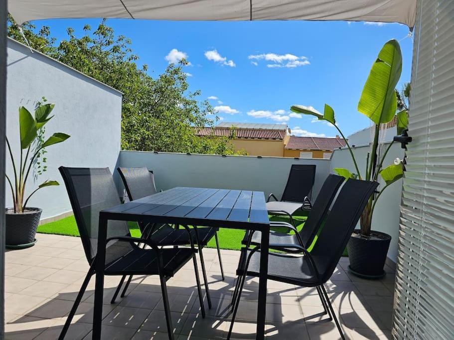 Cms Center Penthouse With Sunny Terrace & Parking