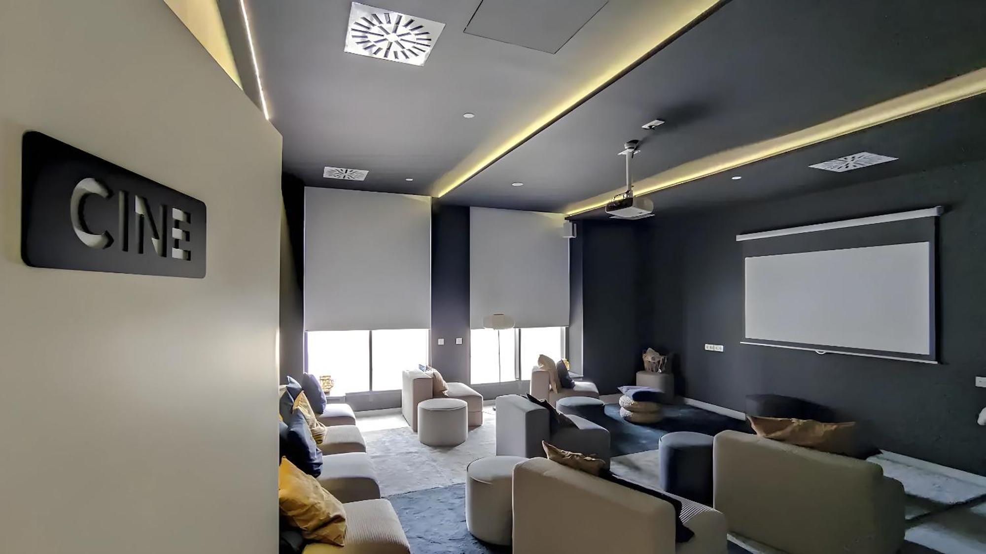 Urban Sky Serviced By P&o 26h