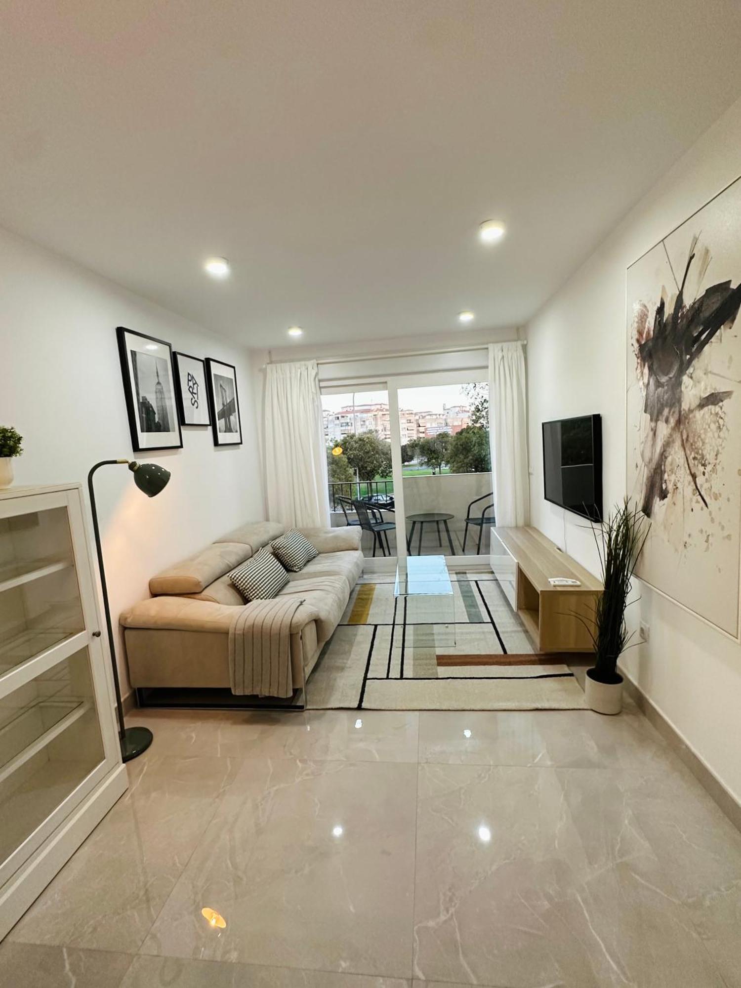 Apartamento Moderno Y Comodo! * Málaga