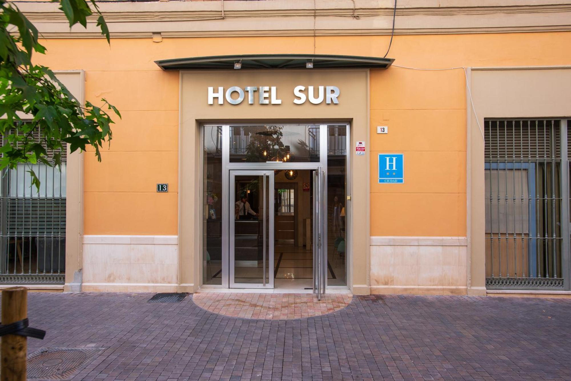 Hotell Sur 2*