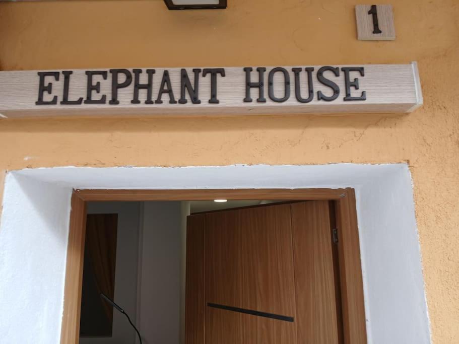 Elephant House A 10 Minutos Del Centro * Málaga