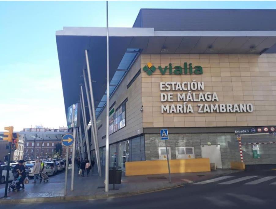 Vialia Ave Zona De Ocio Y Playa Apartamento *