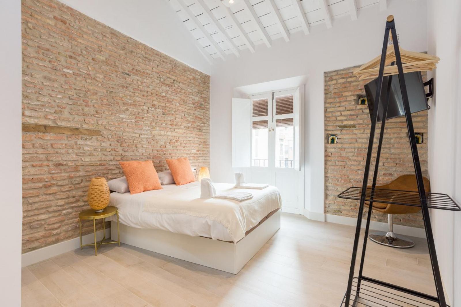 Te1a-el Teatro Brick Wall Prime Location
