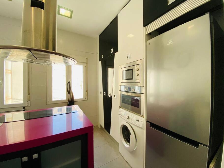 Grande Y Moderno En El Multicultural Barrio Soho Apartamento