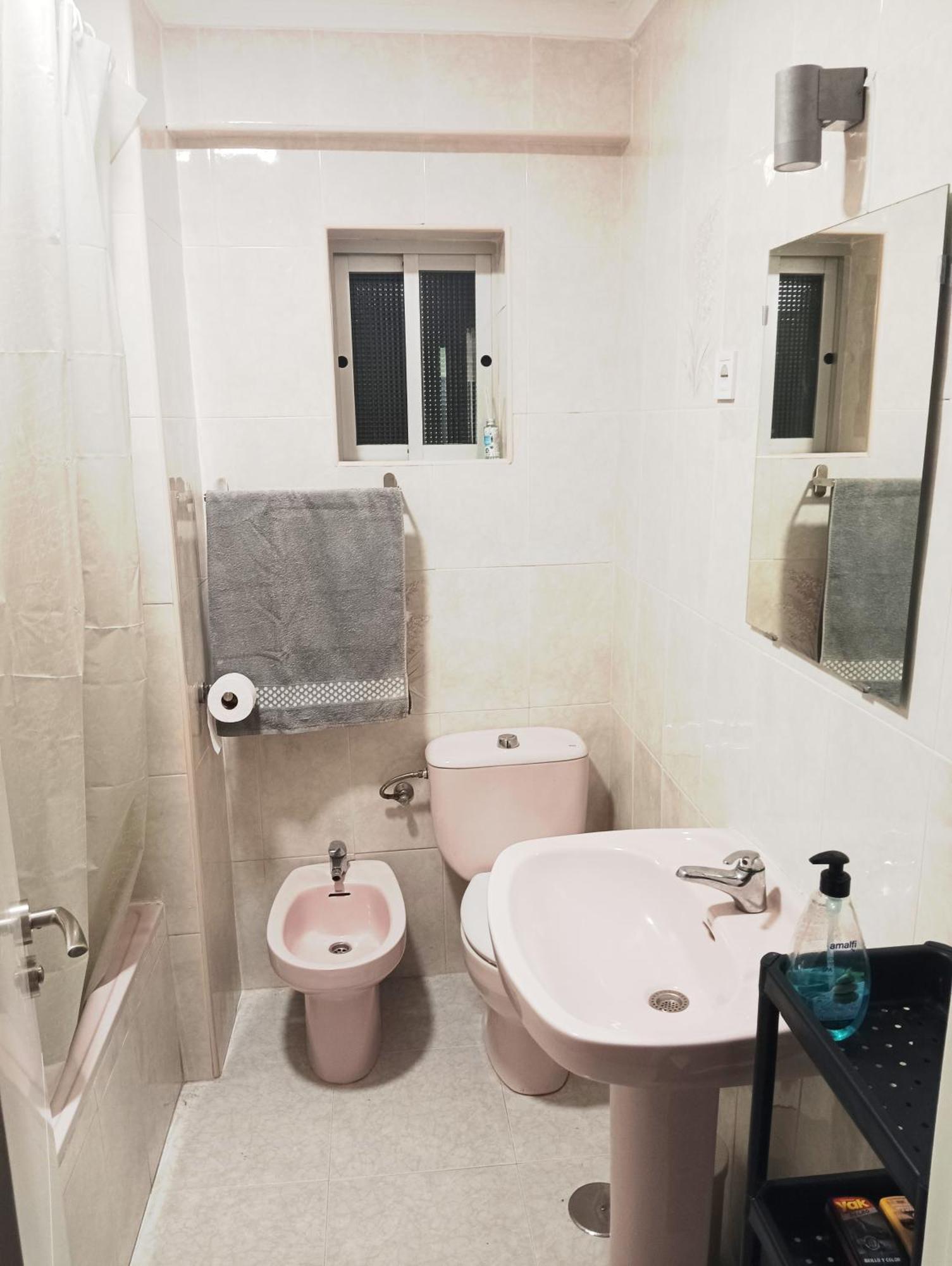 Privat bolig En Compartido Delicias Cerca Del Mar, Aeropuerto, Ave Y Metro *