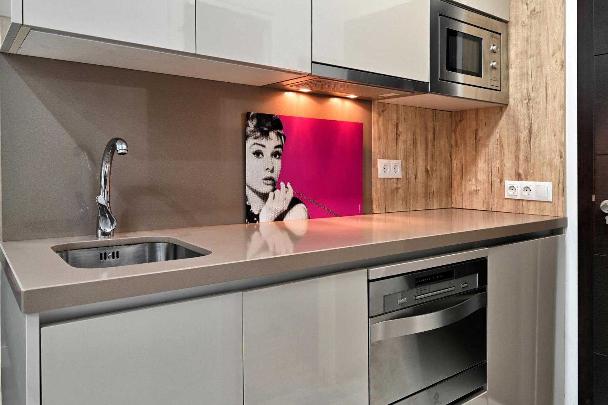 Rent4 La Malagueta 1 Appartement *