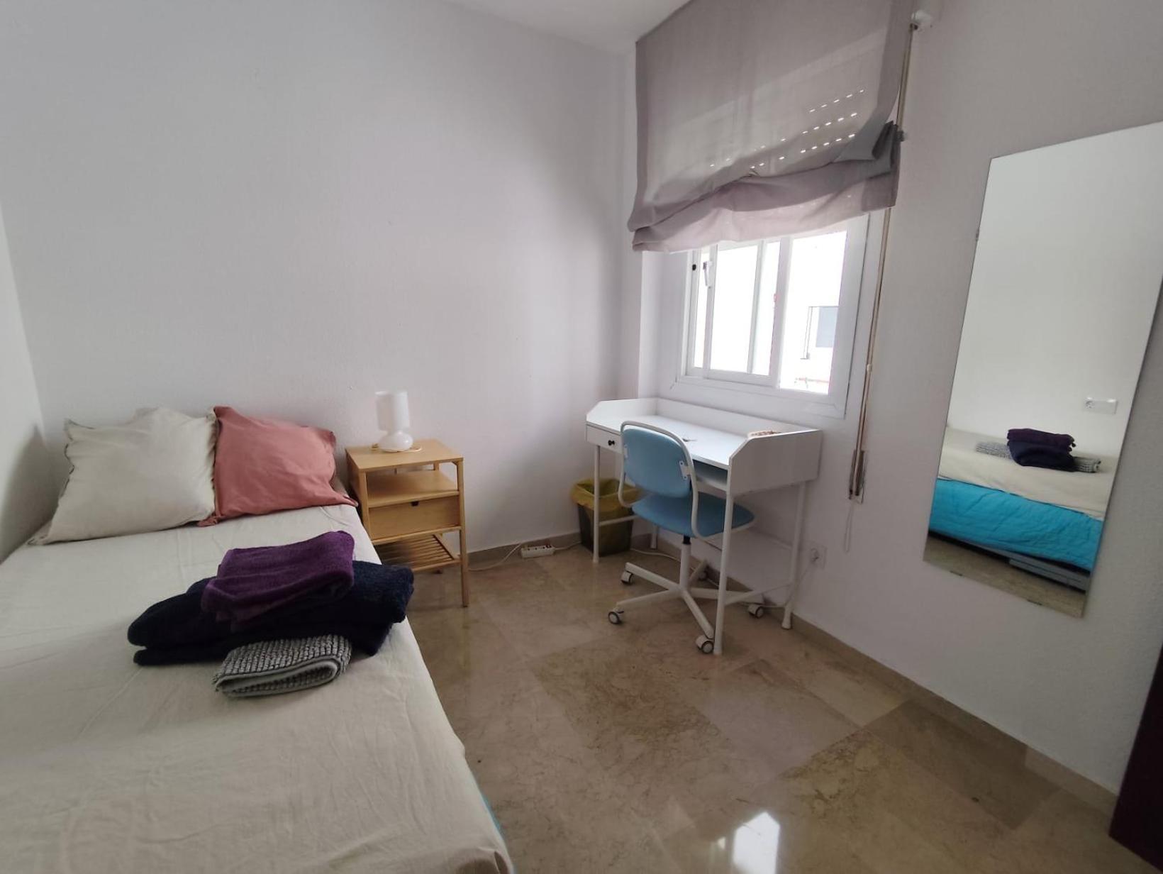 Confortable Habitación Céntrica En Piso Privado *