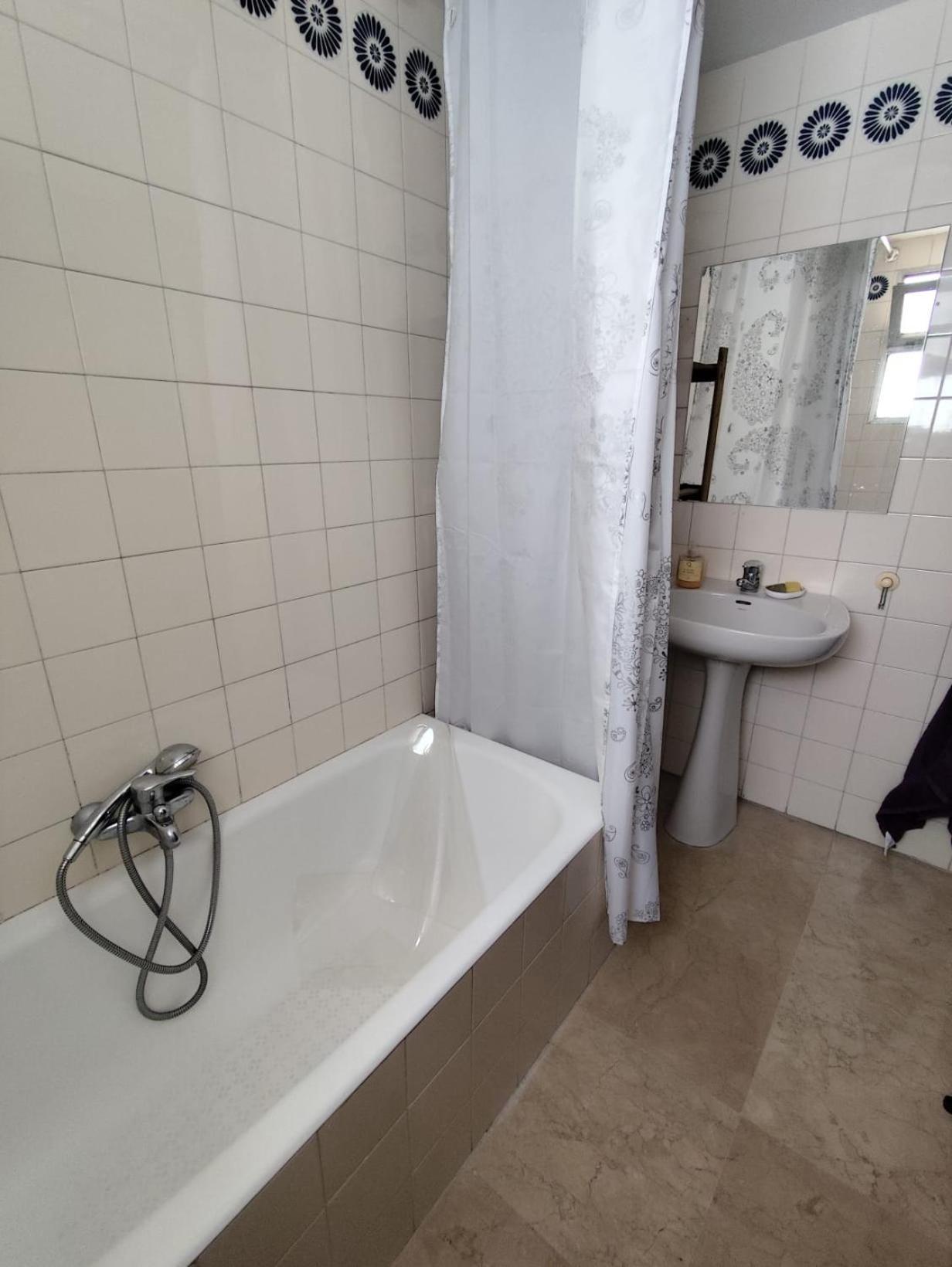 Confortable Habitación Céntrica En Piso Privado Alloggio in famiglia