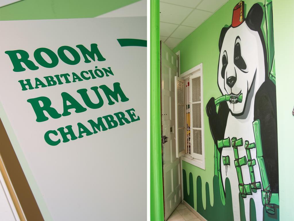 Auberge de jeunesse Feel Center *