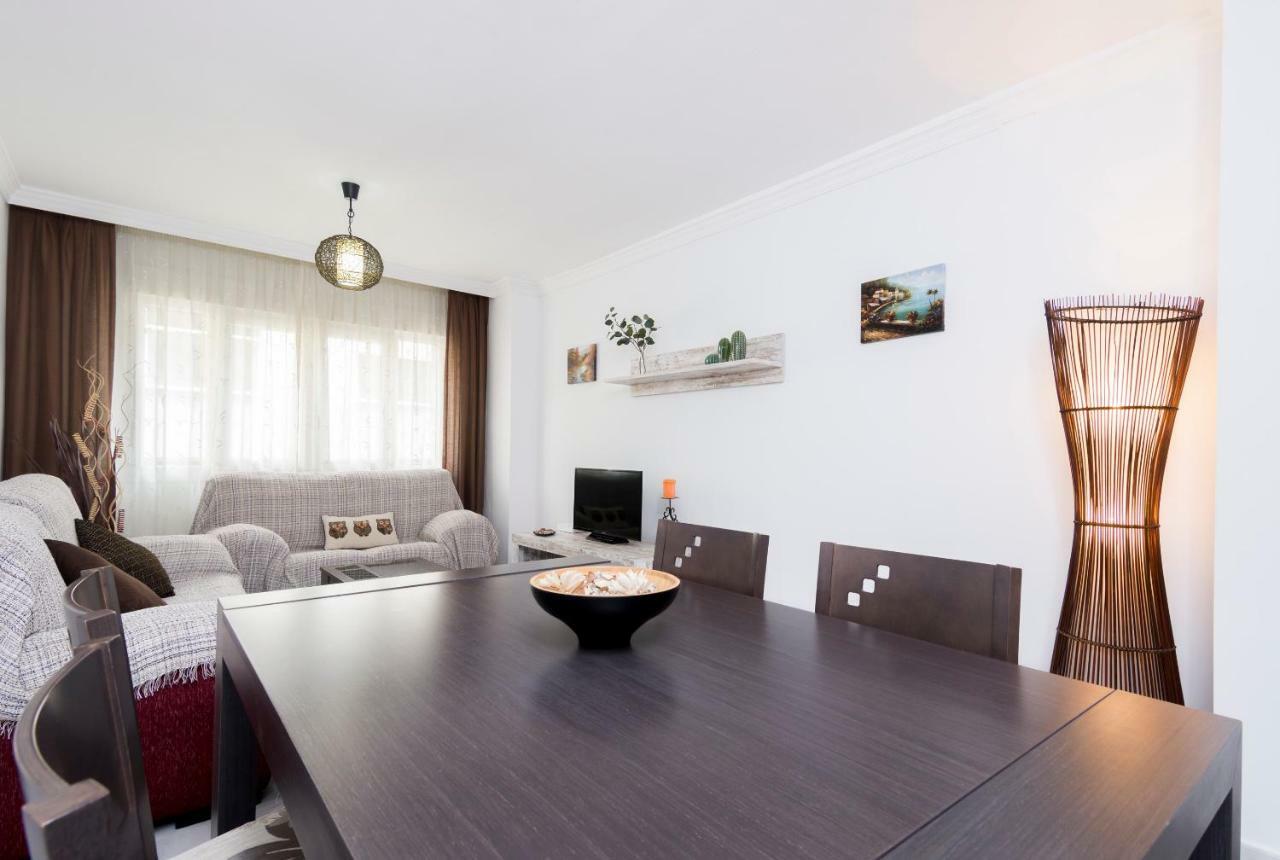 Apartamento Alaska 800 M De La Playa Parking Privado Málaga
