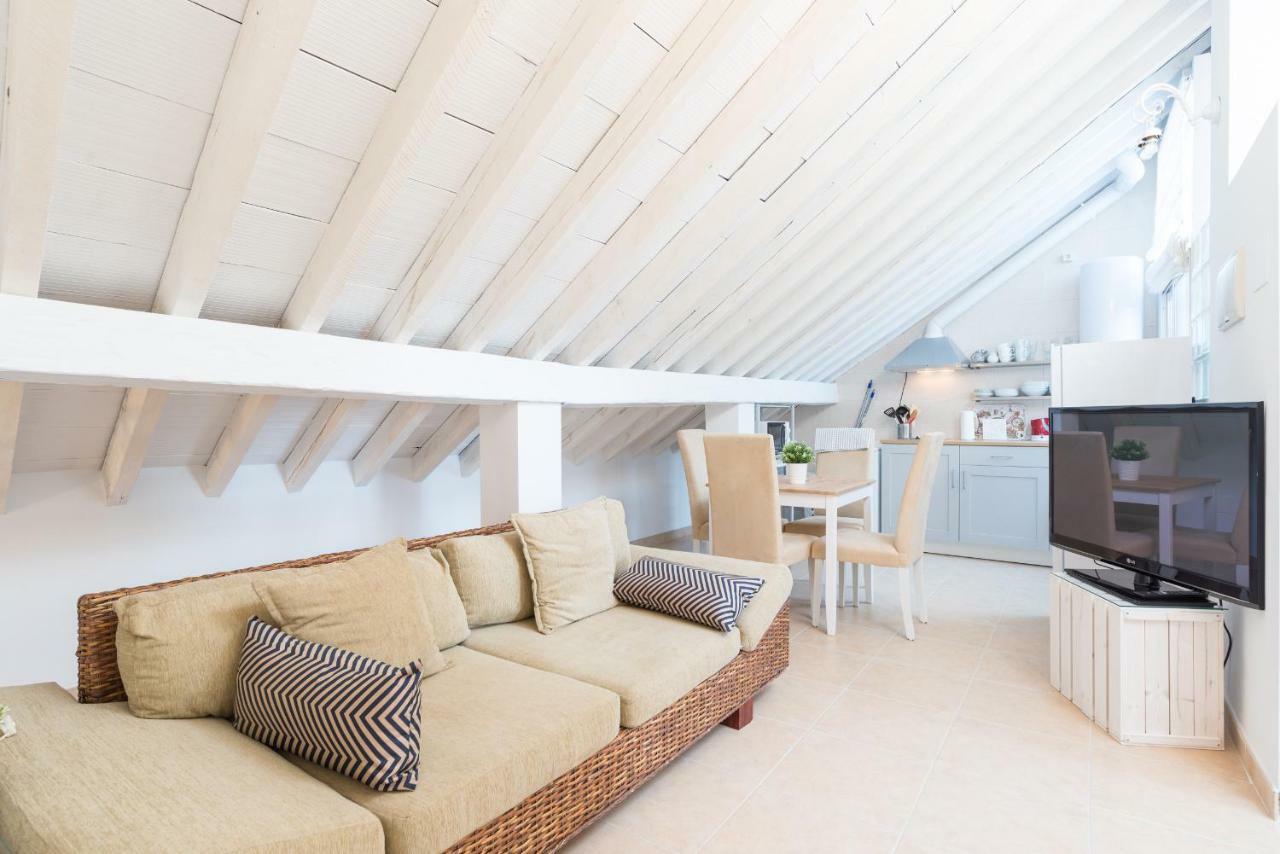 Apartamento Loft Con Gran Terraza En Primera Linea De Playa *