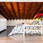 -Malagasunapts- Private Terrace Studio