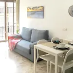 Cozy Apartment With Sea View - Malaga - 40 Sqm