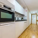 Malagasuite Cozy Center Apartment & Parking