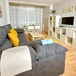 Holidays2Malaga Salitre 3 Bedroom Up To 7 People High Speed Wifi