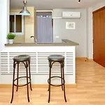 Holidays2Malaga Salitre 3 Bedroom Up To 7 People High Speed Wifi