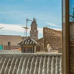 C61 - Brand New One Bedroom Cathedral Views