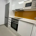 Bonito Apartamento De 2 Habitaciones Con Terraza